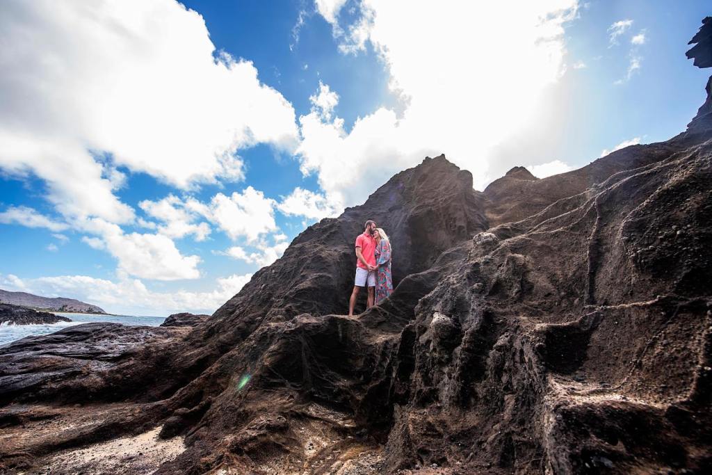 Engagement photographers in Oahu