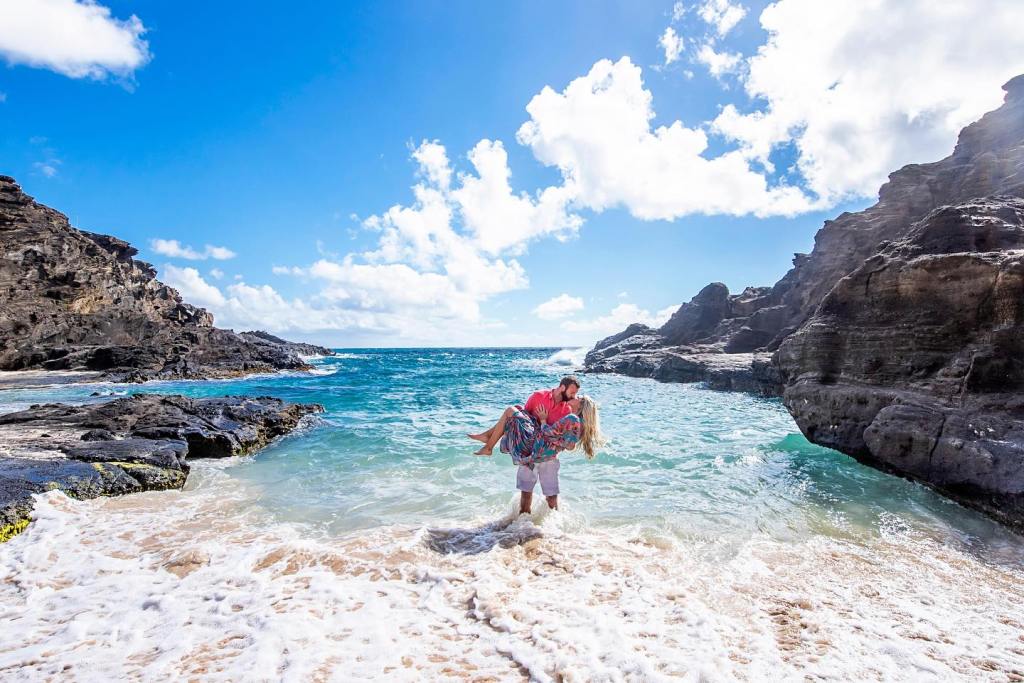 Wedding photographers in Oahu