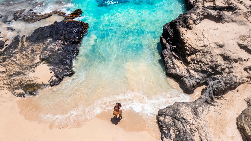 Proposal photographers in Oahu.