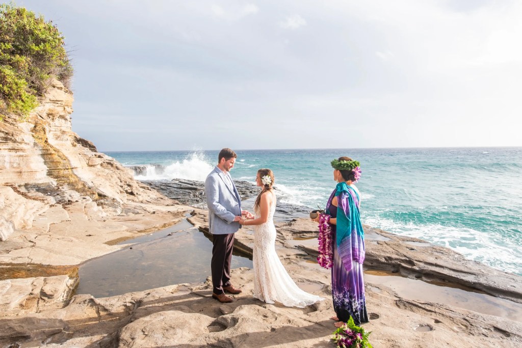 Officiants in Oahu, Hawaii