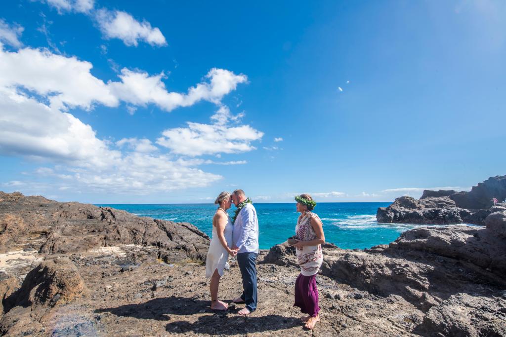 Oahu Officiant services